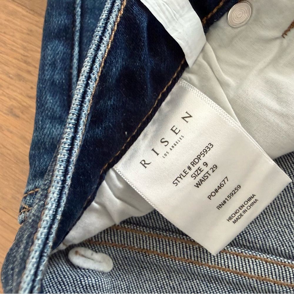Women's High Rise RISEN Jeans - Picture 4 of 7